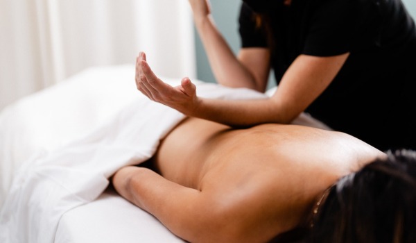 Melt the Chaos: Rediscover Yourself with a Restorative Massage Melt the Chaos Rediscover Yourself with a Restorative Massage